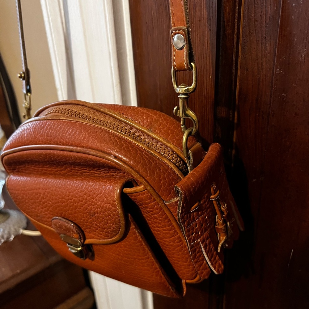 DOONEY BOURKE genuine, leather Crossbody.
